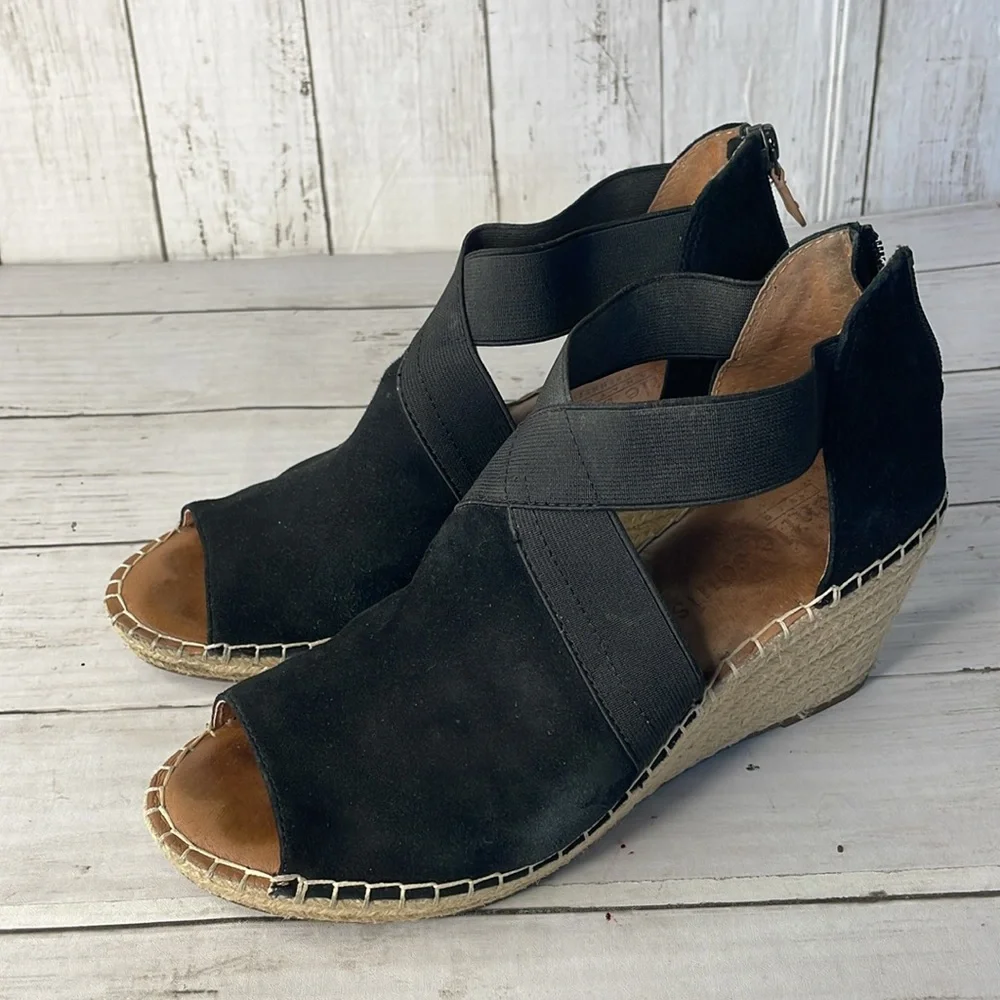 Gentle Souls by Kenneth Cole Black Charli Crisscross Espadrille Wedge Sandals